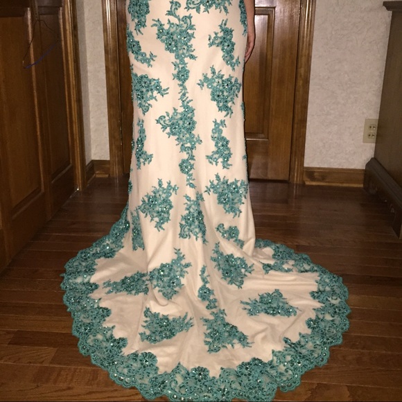 Prom dress. Nude and turquoise - Picture 4 of 4