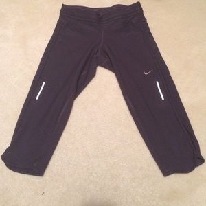 Nike dri-fit running crops dark gray
