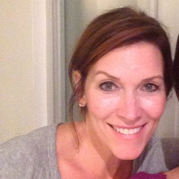 Meet your Posher, Maureen - Picture 1 of 1