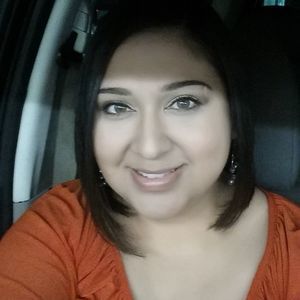 Meet your Posher, Denise