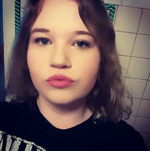 Meet your Posher, Michaela