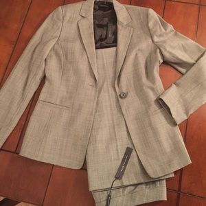 Ellie Tahari 2 pc suit