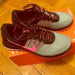 Women's Nike Dual Fusion X