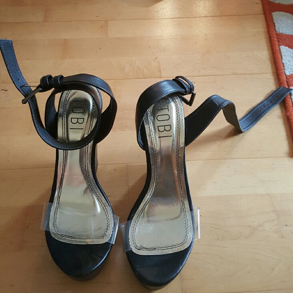 Black wedges by Tobi w clear strap and wrap ankle - Picture 4 of 4
