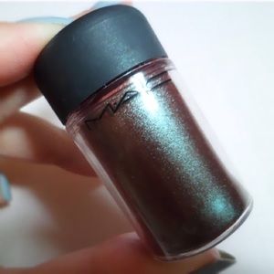 MAC PIGMENT
