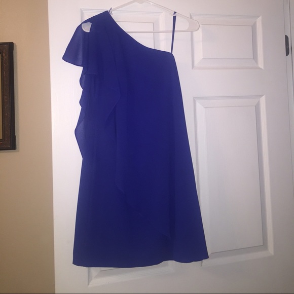 Formal dress - Picture 2 of 2