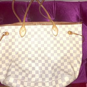 Louis Vuitton medium never full