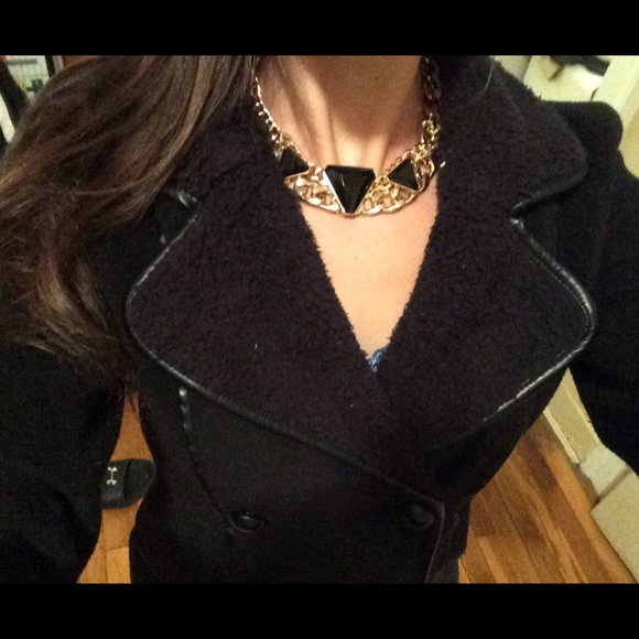 Vintage Gold Chain Necklace with Black Triangle - Picture 3 of 4