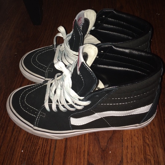 Vans - Picture 2 of 3