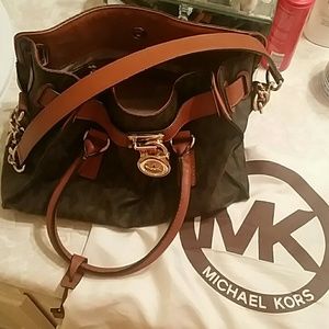 Signature Hamilton Satchel in Camel Brown