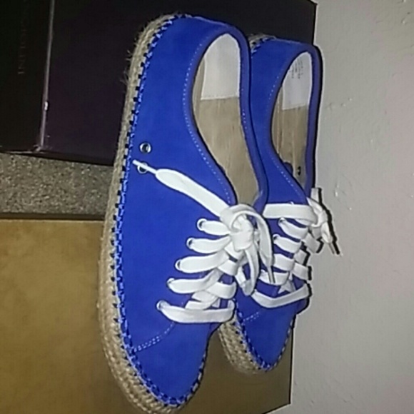 Like New - Picture 2 of 2