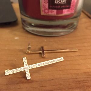 Cross Earrings 🎀