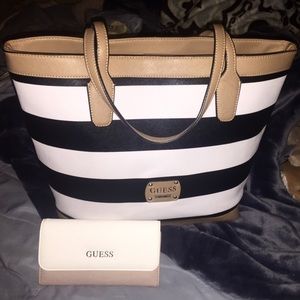 Guess "Carryall" Bag
