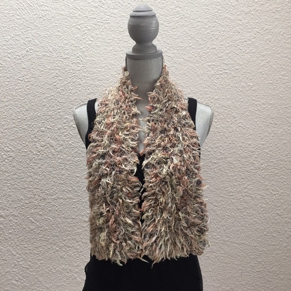 Wild hearts handmade scarf - Picture 2 of 3