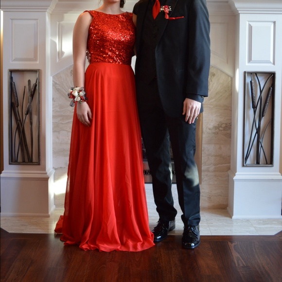 Gorgeous red prom dress