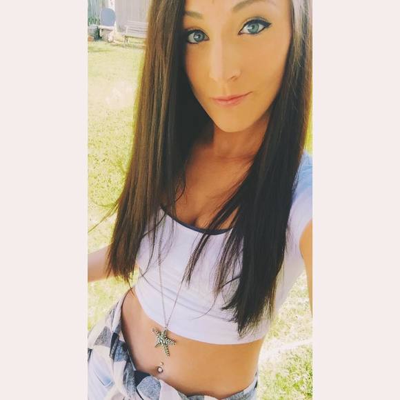 Meet your Posher, Cassandra - Picture 1 of 1