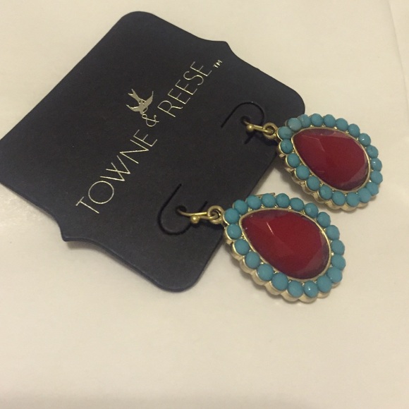 NWT Towne & Reece drop earrings.