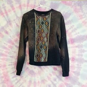 Ecote tribal sweater size small