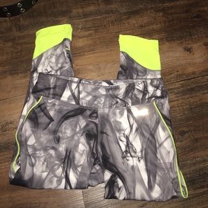 Yoga leggings ON HOLD