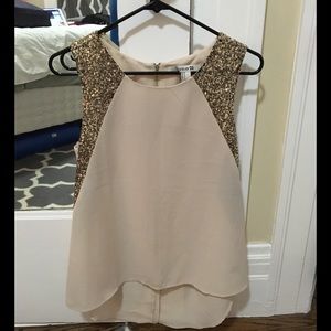 Sequin shoulder, high-low top