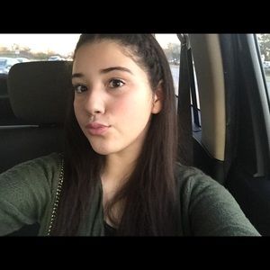 Meet your Posher, Fabiola