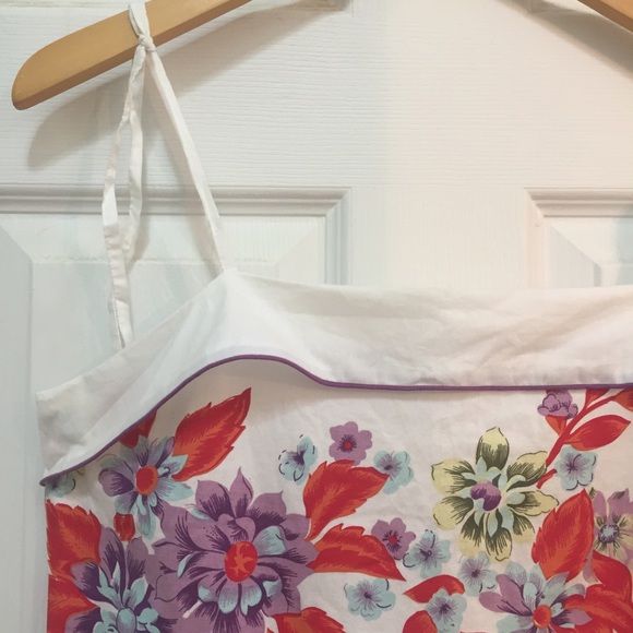 CLOSING❗️BDG Cotton Floral Tank Top NWT - Picture 3 of 4