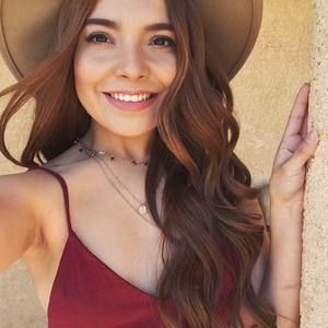 Meet your Posher, Sonia