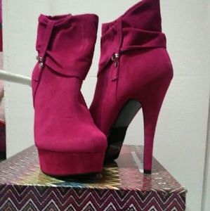 Heel booties