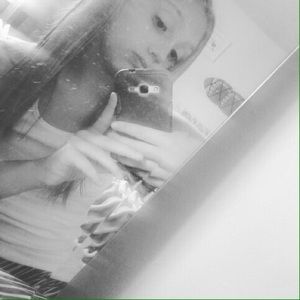 Meet your Posher, Brooke