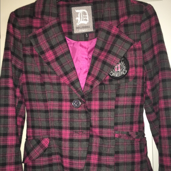 Blazer - Picture 2 of 3