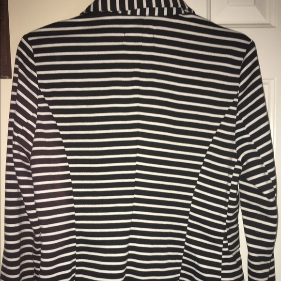Blazer - Picture 2 of 2
