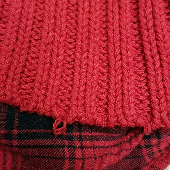 **SOLD**Abercrombie & Fitch Red Heavy Knit Sweater - Picture 4 of 4