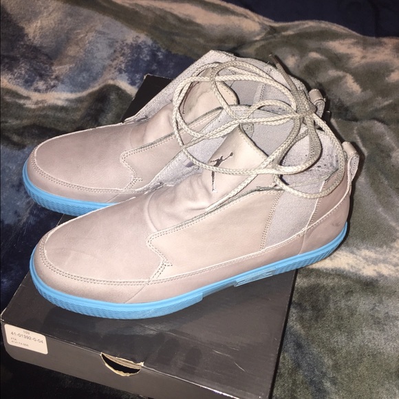 Jordan v.2 grown men's