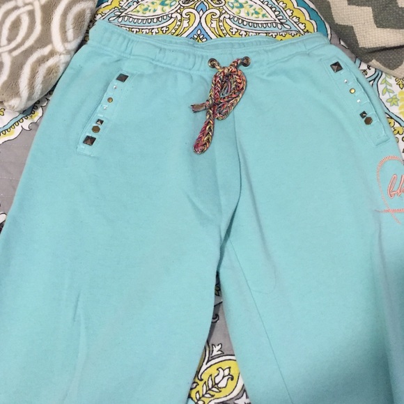Buckle lounge sweats
