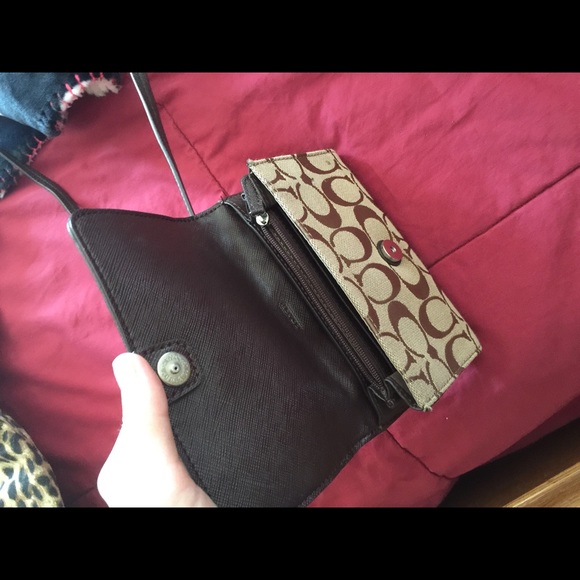 Coach purse - Picture 4 of 4