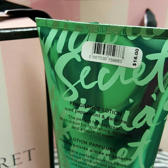 VS Lotion SNOW MINT BNWT * FINAL REDUCTION * - Picture 3 of 3