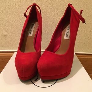 Just like new Steve Madden pumps!