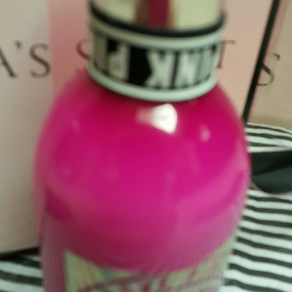 BNWT VS Pink Blackcurrant & Peony Lotion - Picture 4 of 4