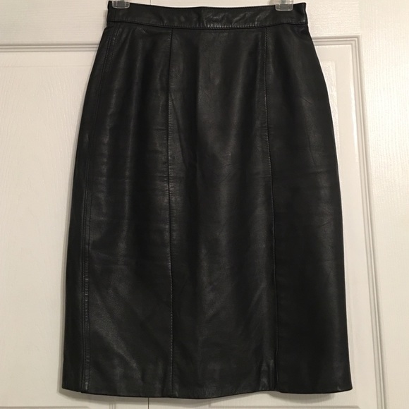 G-iii Dresses & Skirts - Genuine leather pencil skirt
