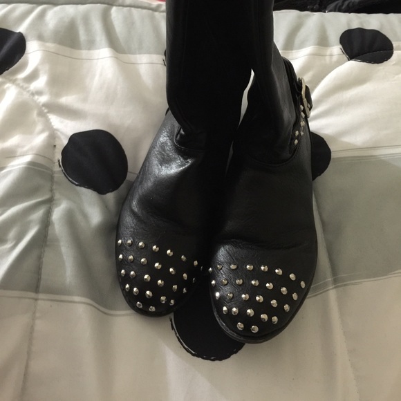 Studded boots - Picture 2 of 4