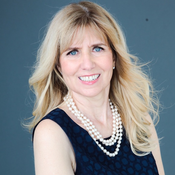 Meet your Posher, Jennifer - Picture 2 of 8