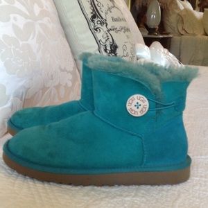 Aqua Bailey Button Uggs Mini