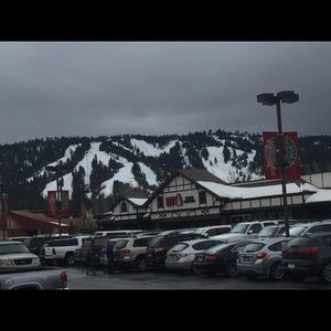 Meet your Posher, Victor