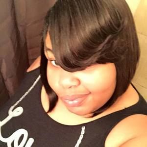 Meet your Posher, Latisha