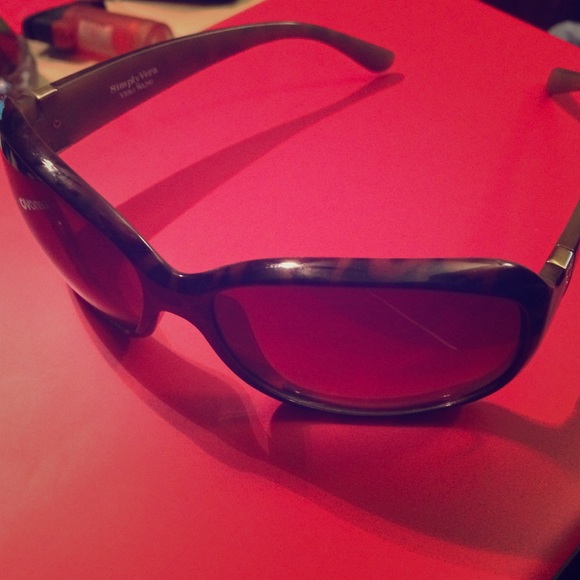Vera wang sunglasses