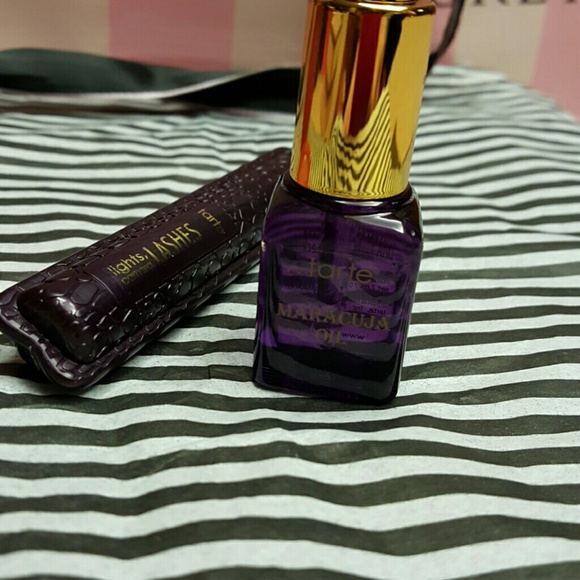 BN Tarte Makeup Kit **Final Reduction** - Picture 3 of 4