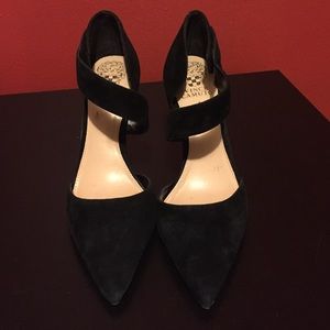 BLACK VINCE CAMUTO HEELS