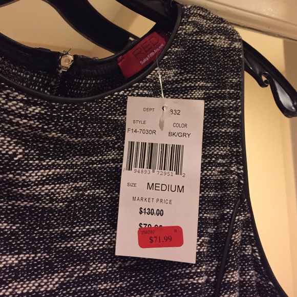 RED Label Dress - Picture 2 of 4