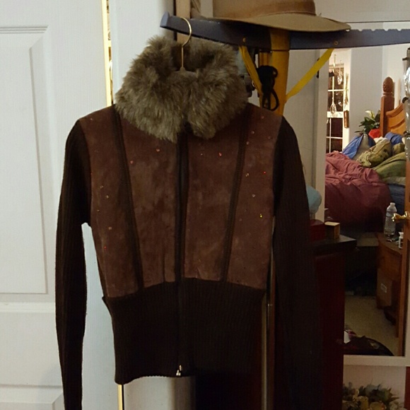 Cute NEW COLLECTION Faux Suede Brown Sweater - Picture 4 of 4