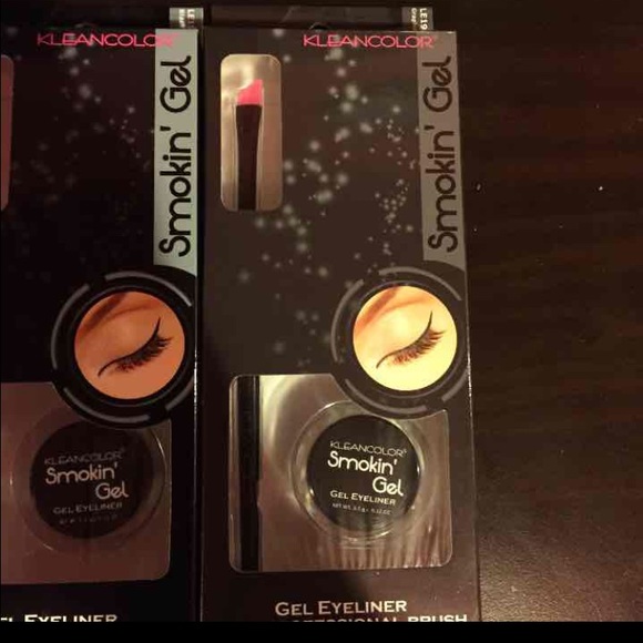 2 eyeliners